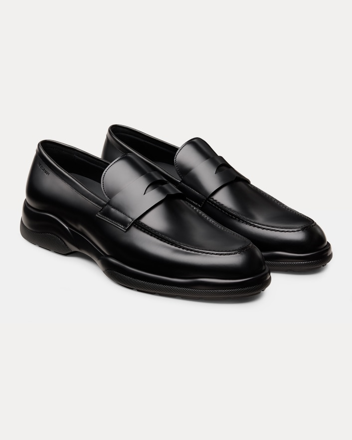 Men’s Chad penny loafer in black brushed leather with round toe
